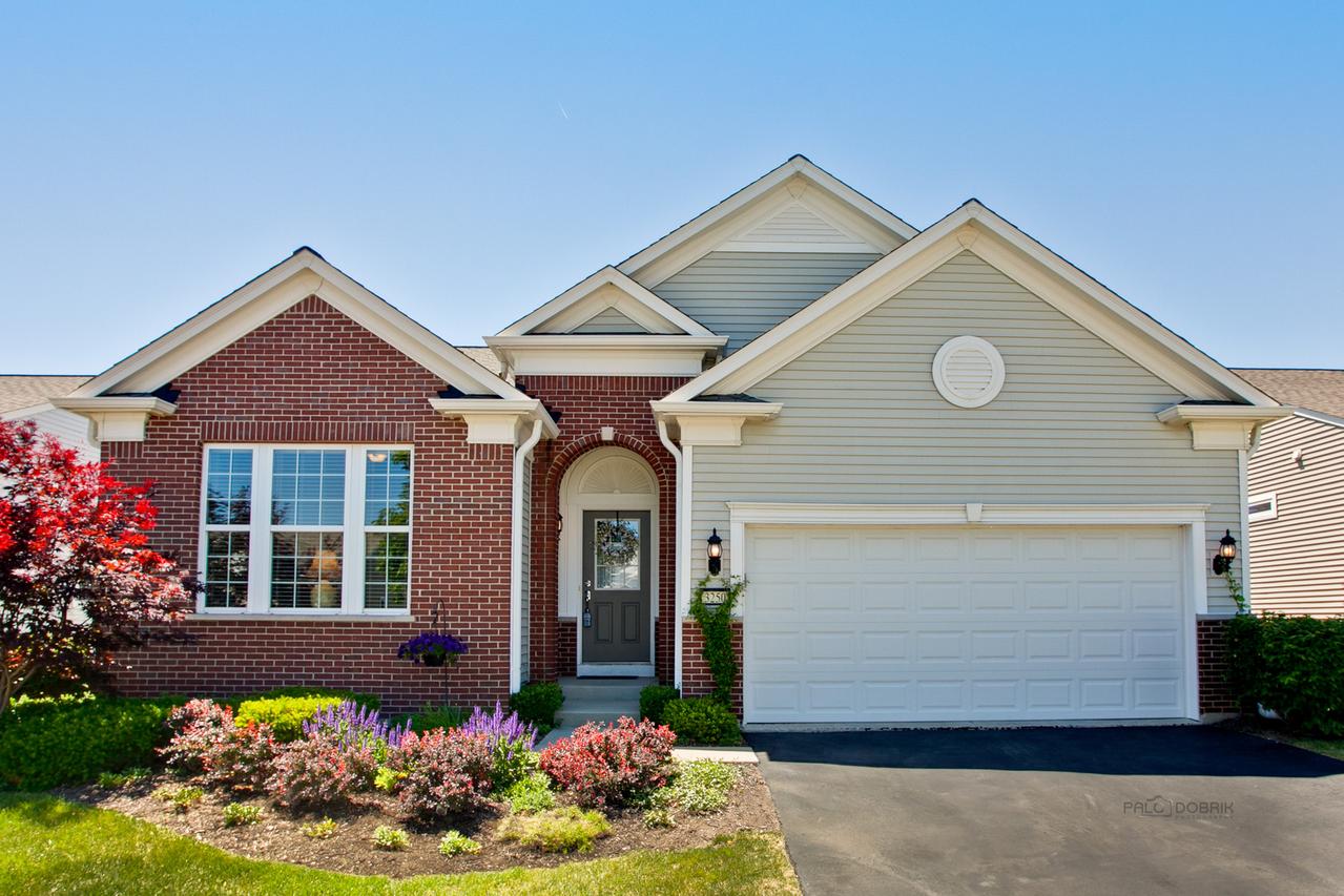 3250 Bagatelle Ln., Mundelein, IL 60060