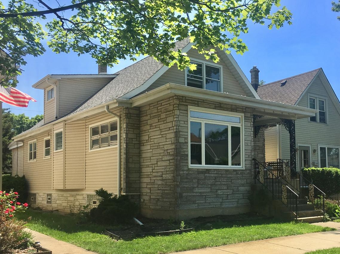 5735 W Berenice Ave., Chicago, IL 60634