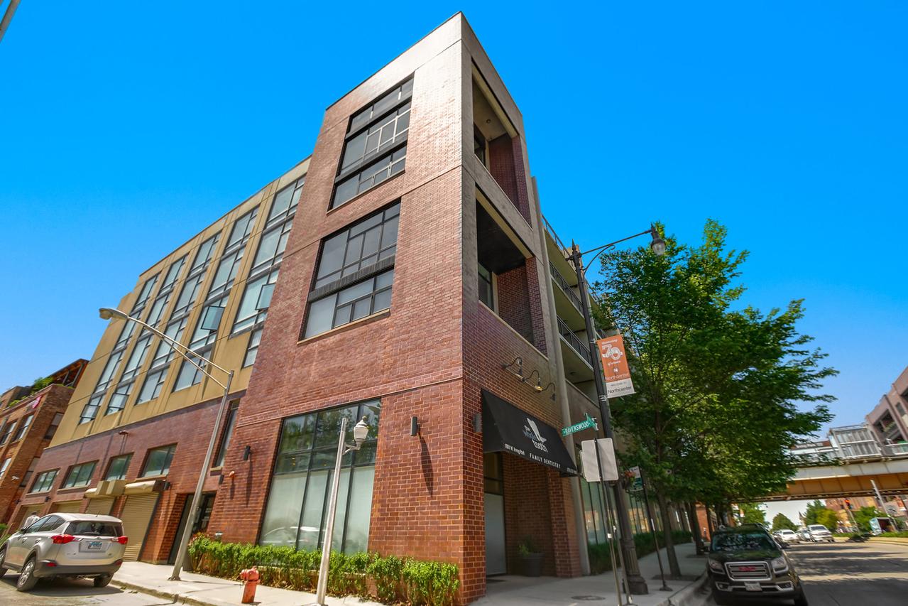 3946 N Ravenswood Ave. #509, Chicago, IL 60613