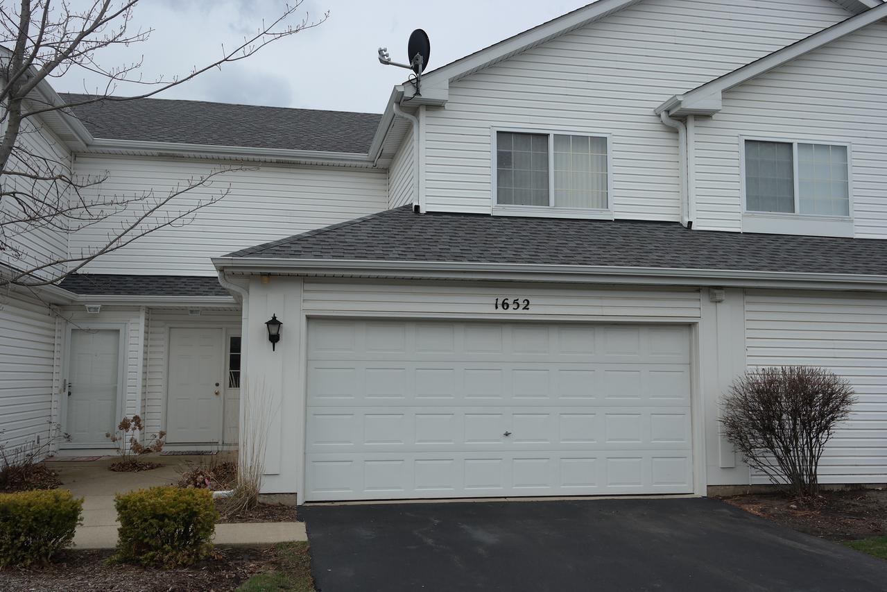 1652 Abington Ln., North Aurora, IL 60542