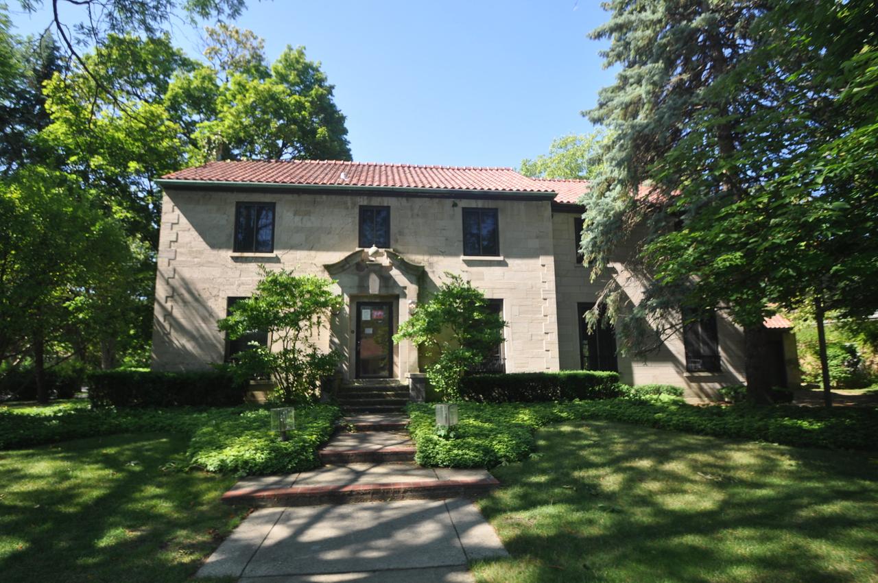 6624 N Ramona Ave., Lincolnwood, IL 60712