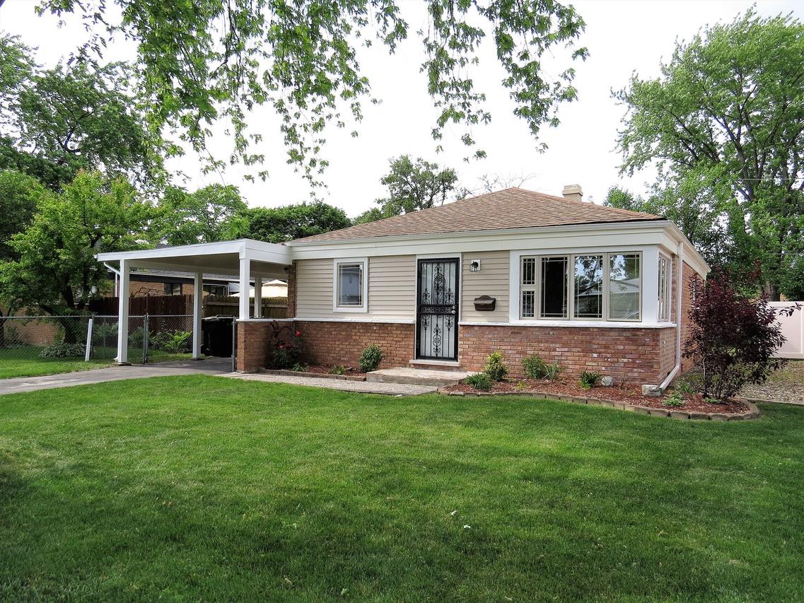 4712 W 82nd St., Chicago, IL 60652