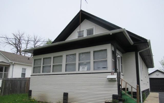 31 N Loucks St., Aurora, IL 60505