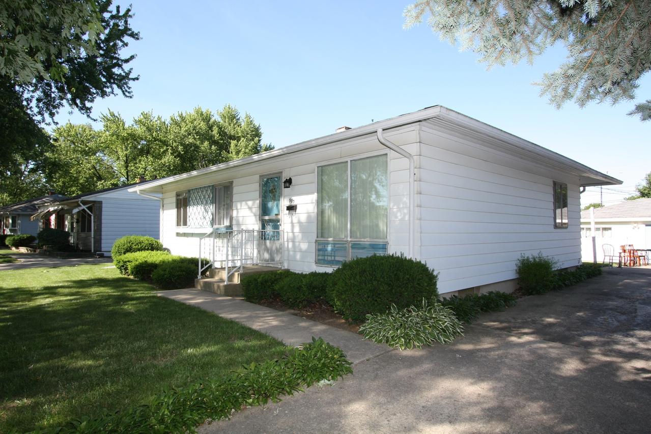903 Cypress Ln., Joliet, IL 60435