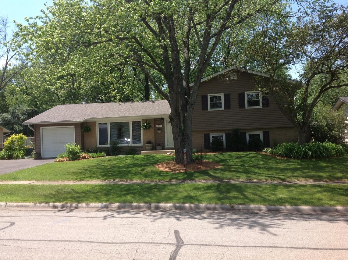 6326 Winston Dr., Woodridge, IL 60517