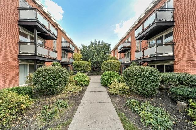 6425 N Damen Ave. #2E, Chicago, IL 60645