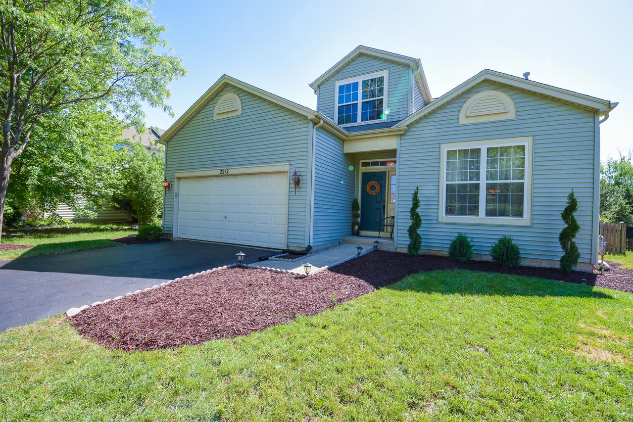 2212 Ashbrook Ln., Plainfield, IL 60586