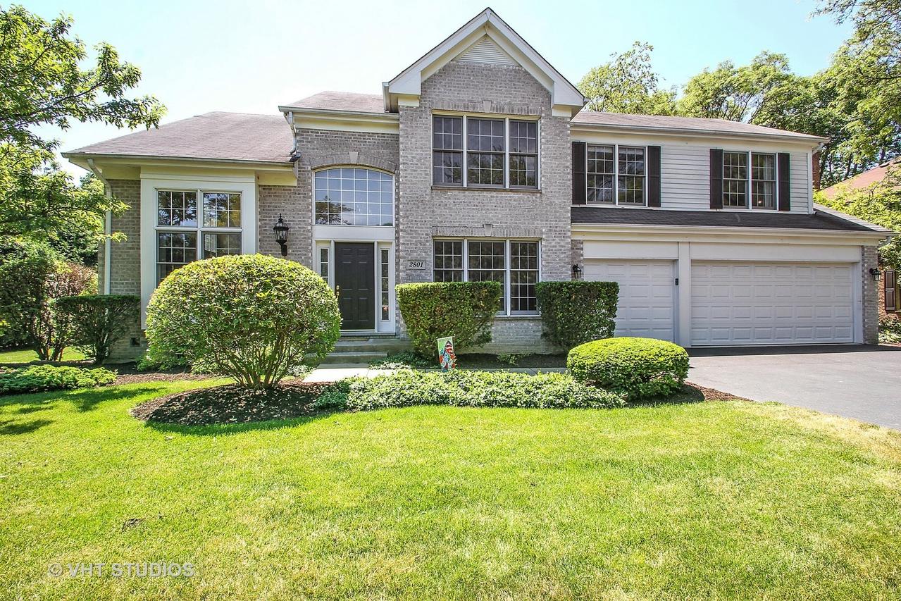 2801 Canterbury Dr., Northbrook, IL 60062