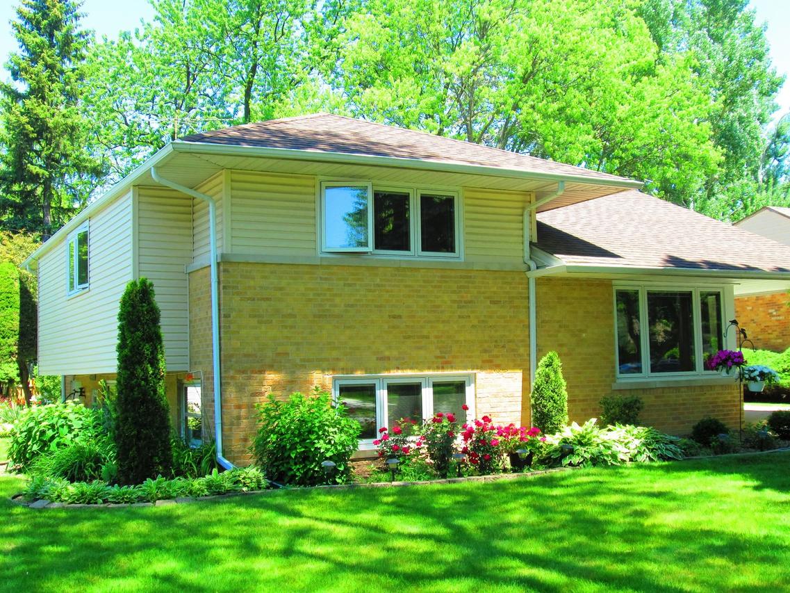 1216 Frances Pkwy., Park Ridge, IL 60068