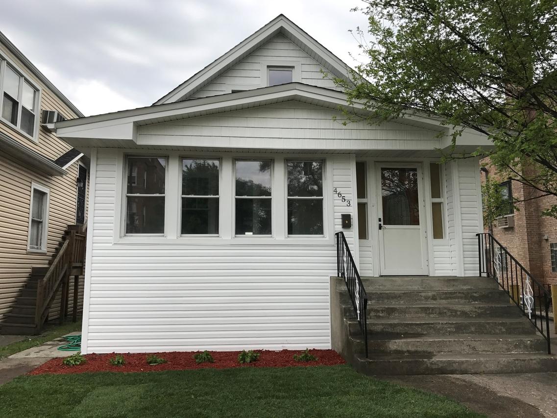 4653 W Addison St., Chicago, IL 60641