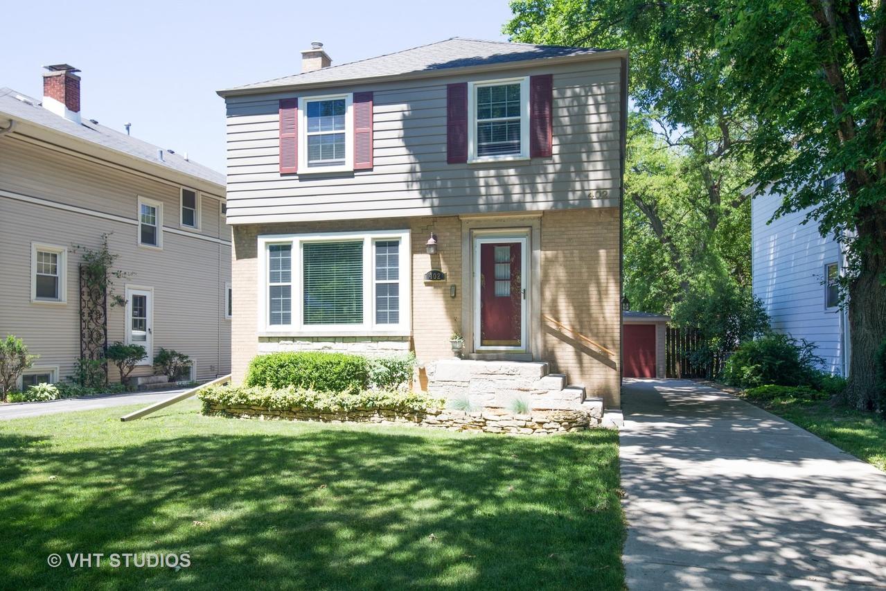 402 Repton Rd., Riverside, IL 60546