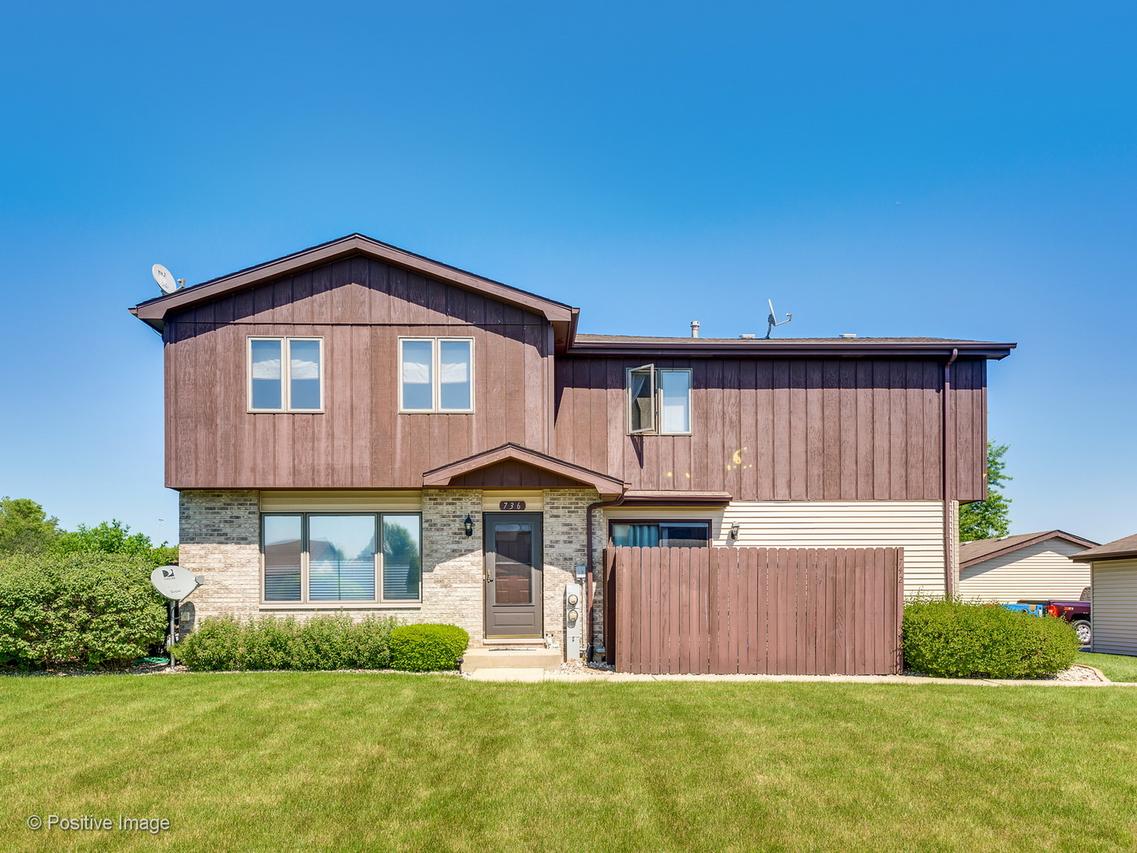 736 Brockwood Rd., New Lenox, IL 60451