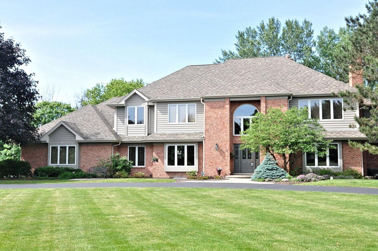 6 Champlain Rd., South Barrington, IL 60010