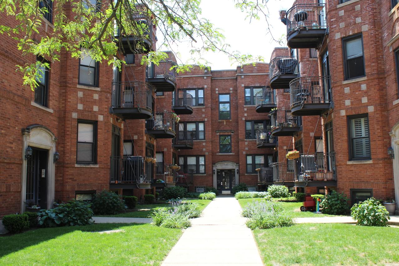 1325 W North Shore Ave. #2N, Chicago, IL 60626