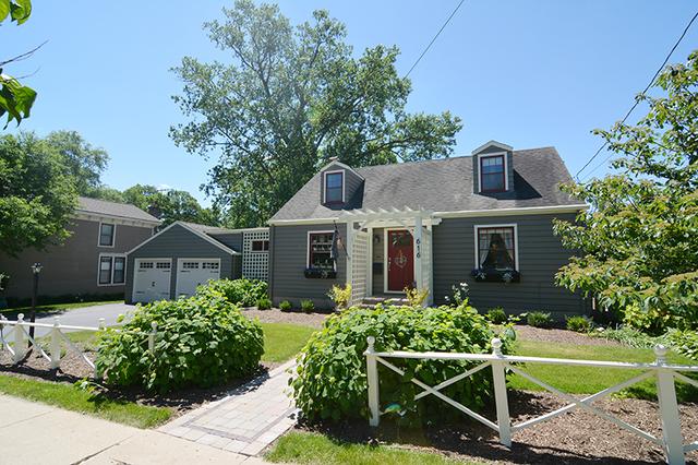 616 Franklin St., Geneva, IL 60134