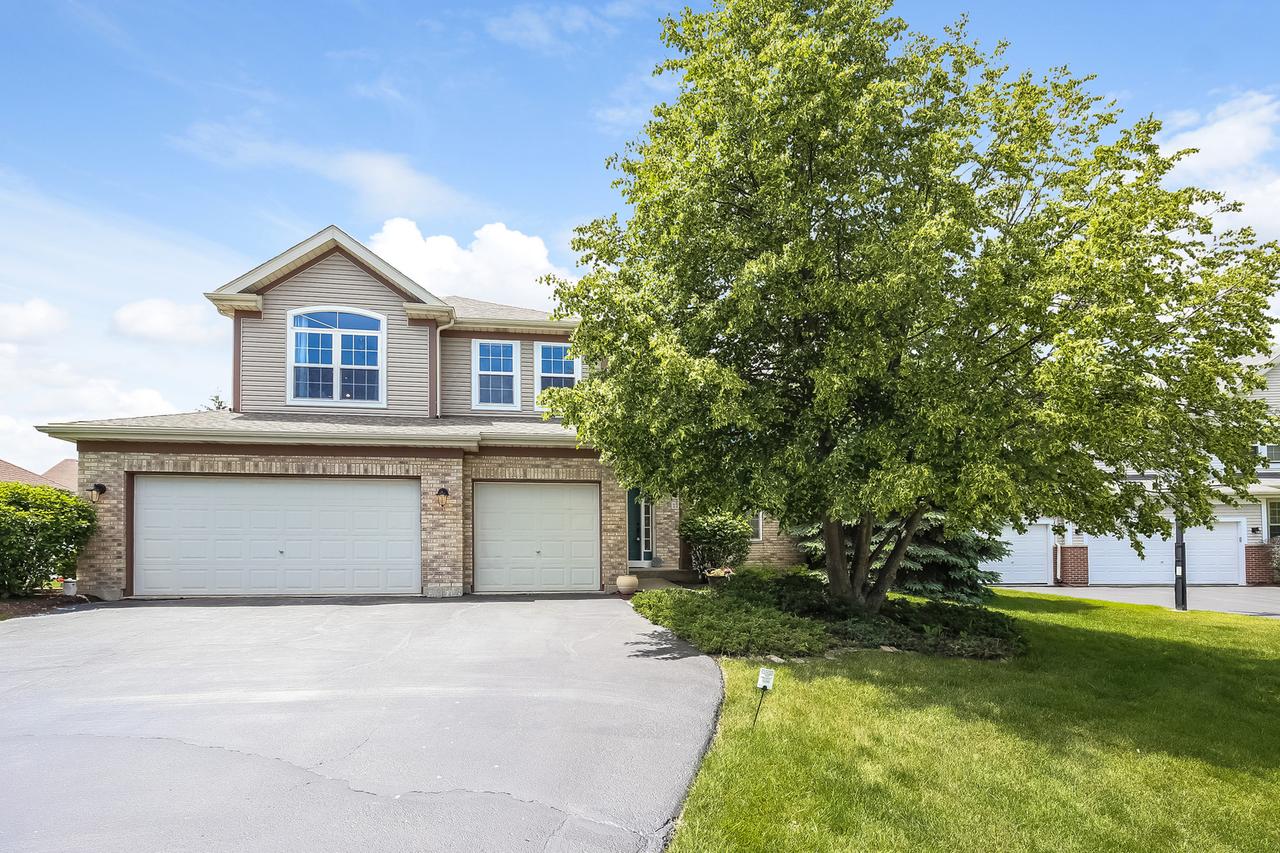 2220 Cathedral Ct., Gurnee, IL 60031