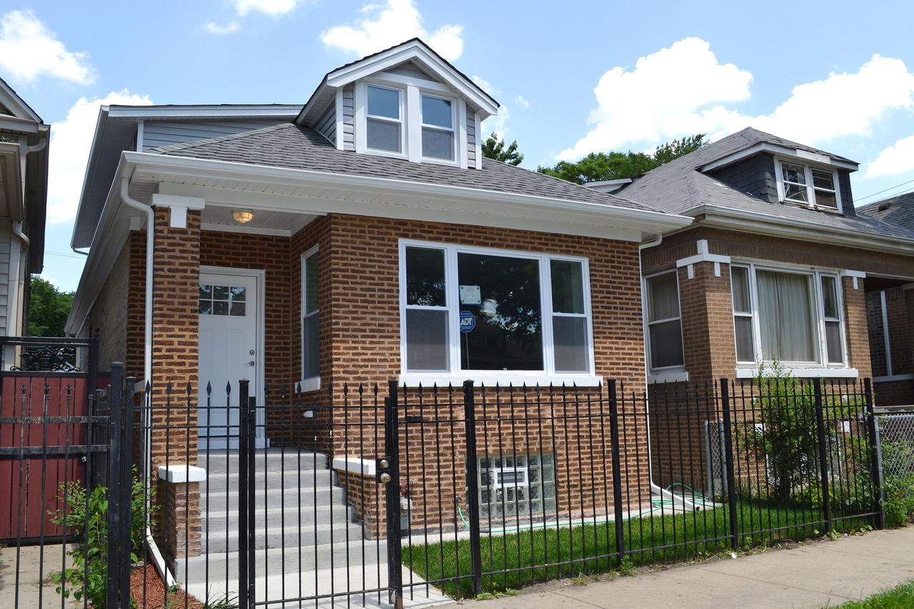 4822 W Potomac Ave., Chicago, IL 60651