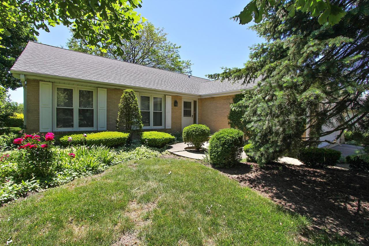2865 Crimson Ct., Northbrook, IL 60062
