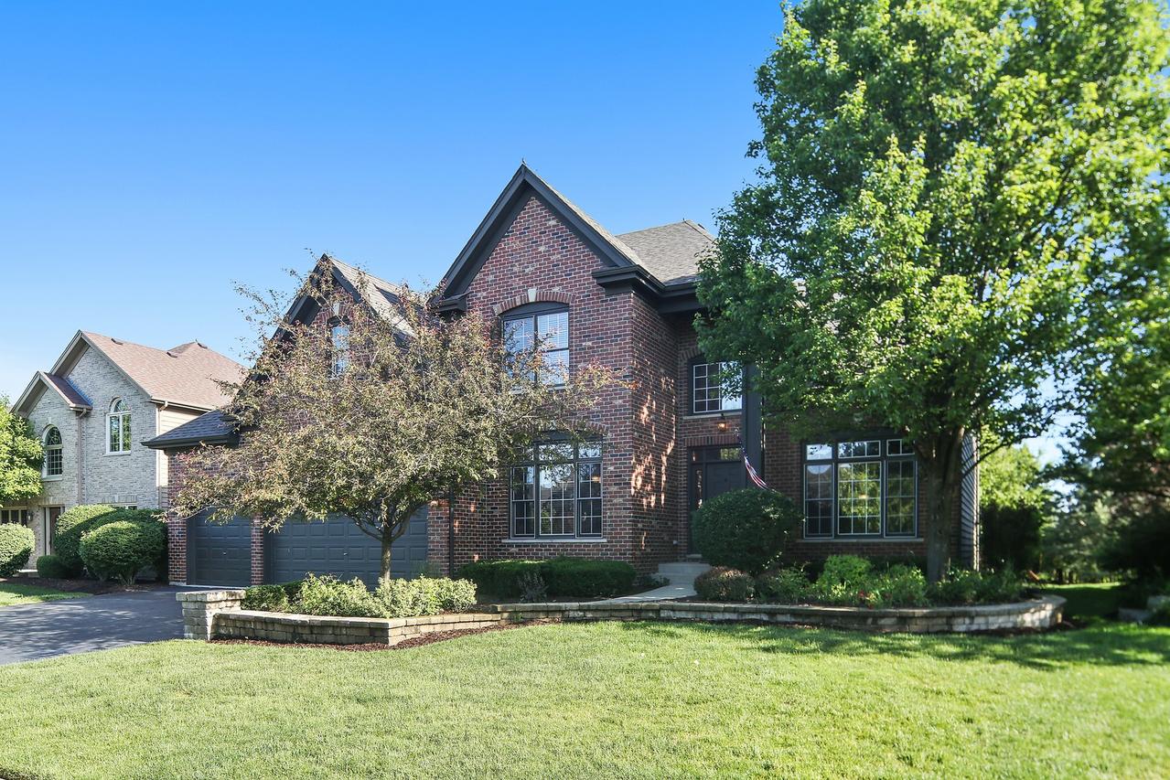 3815 Sunburst Ln., Naperville, IL 60564
