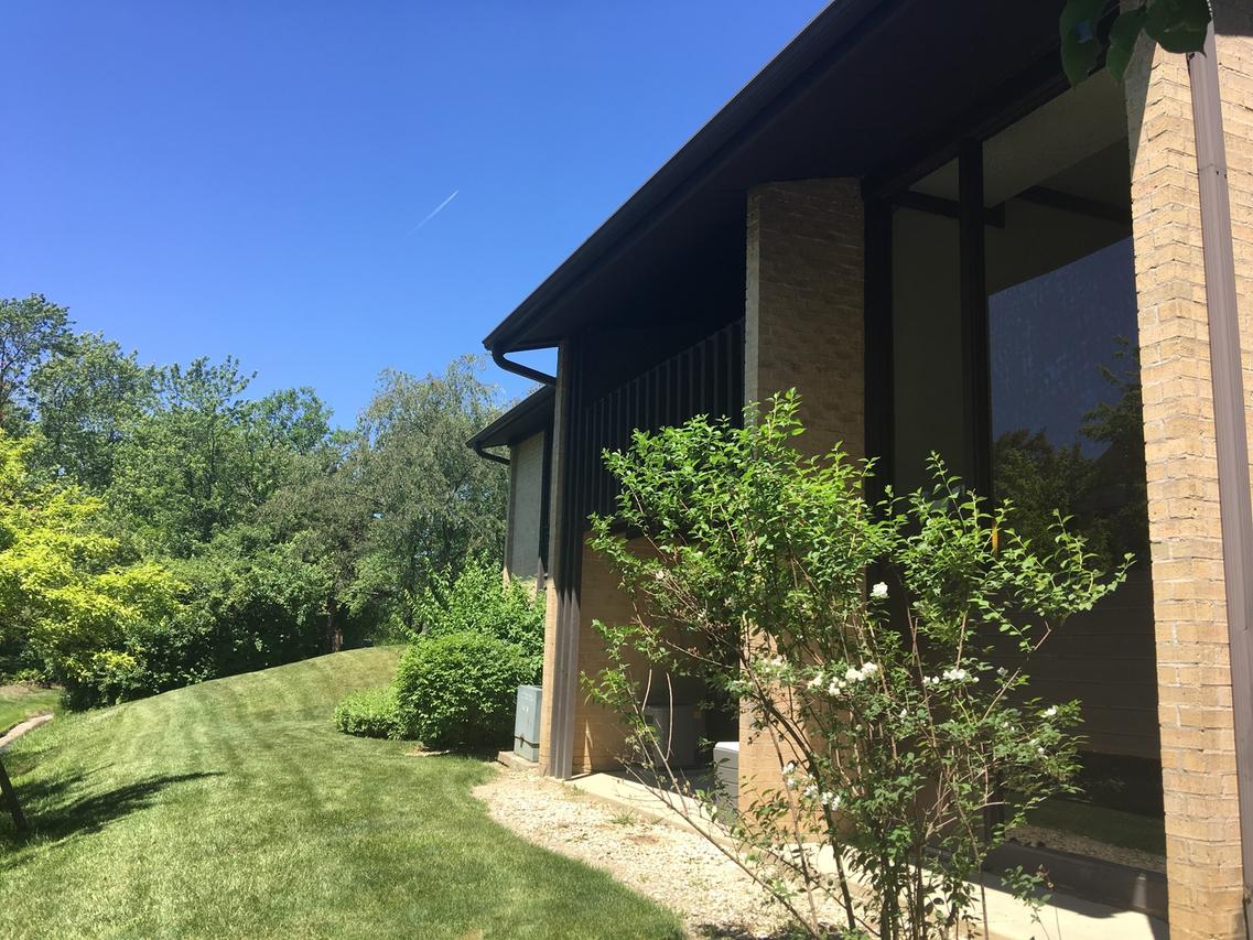 6181 Knoll Wood Rd. #204, Willowbrook, IL 60527