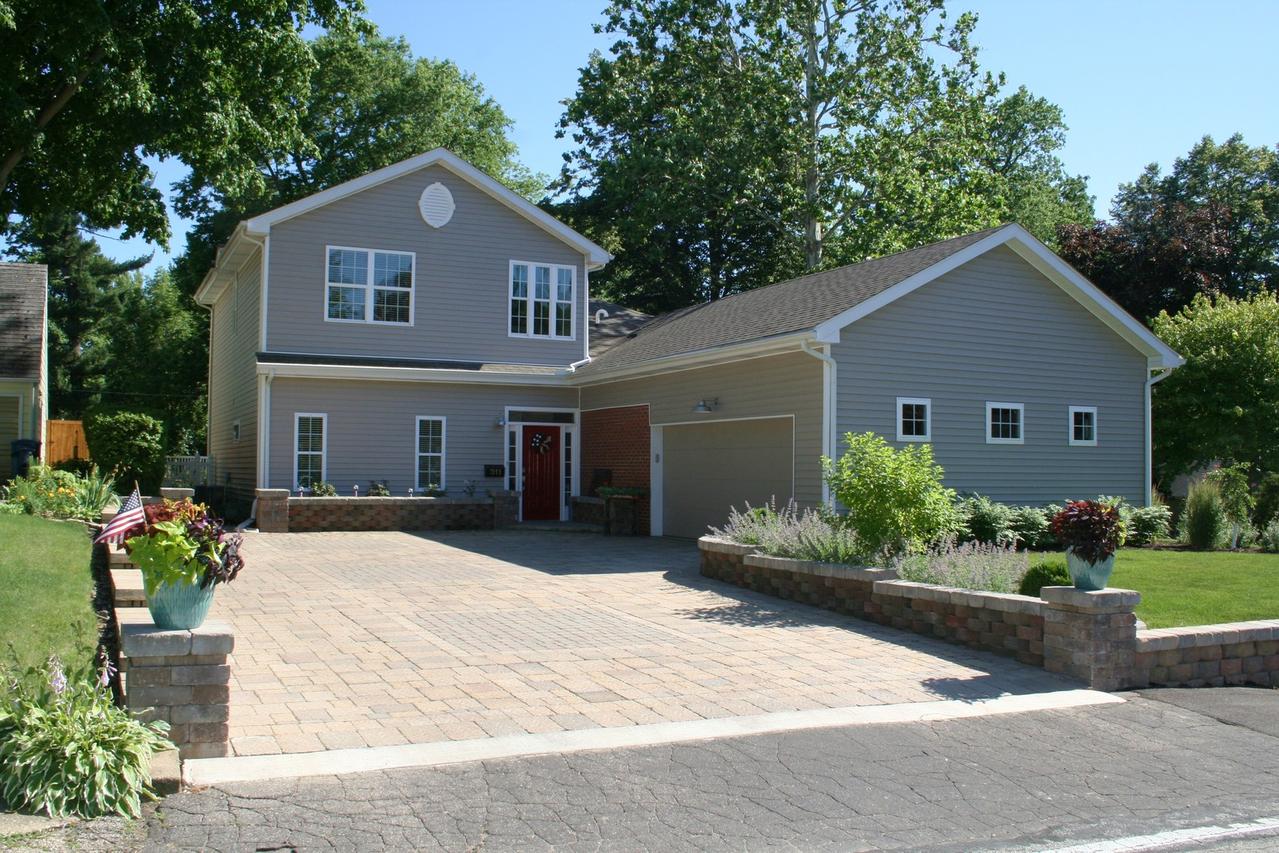 311 Goold Park Dr., Morris, IL 60450