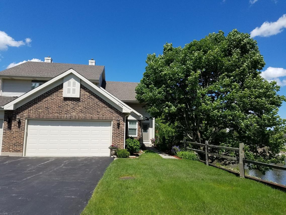 5734 Regency Ct., Gurnee, IL 60031