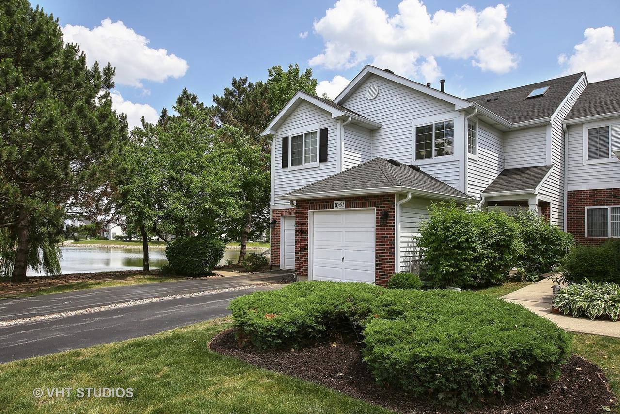 1051 Hinswood Dr., Darien, IL 60561