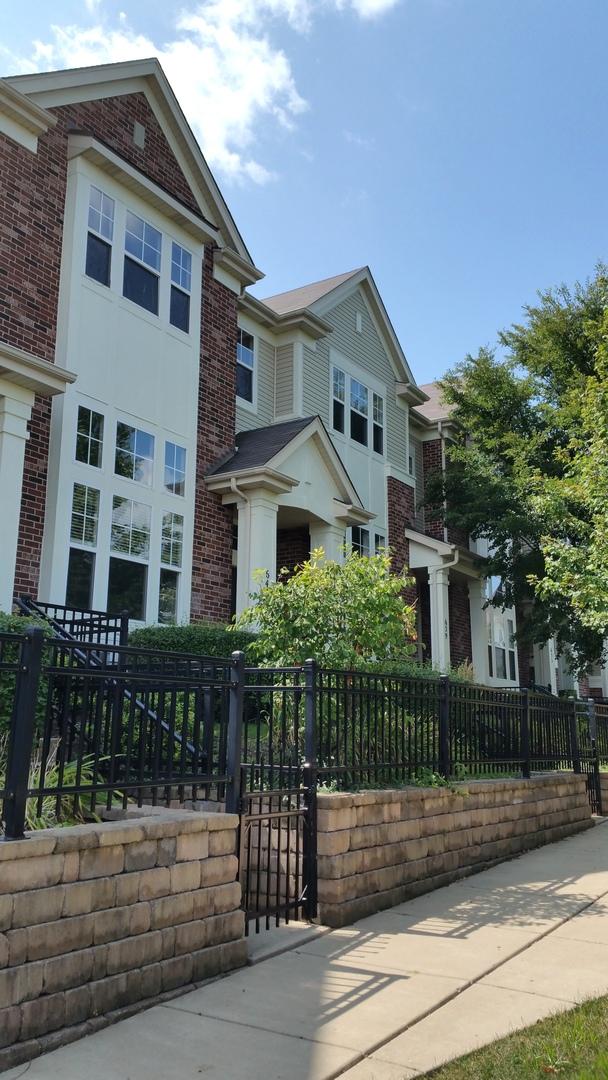 639 Grosvenor Ln., Aurora, IL 60504