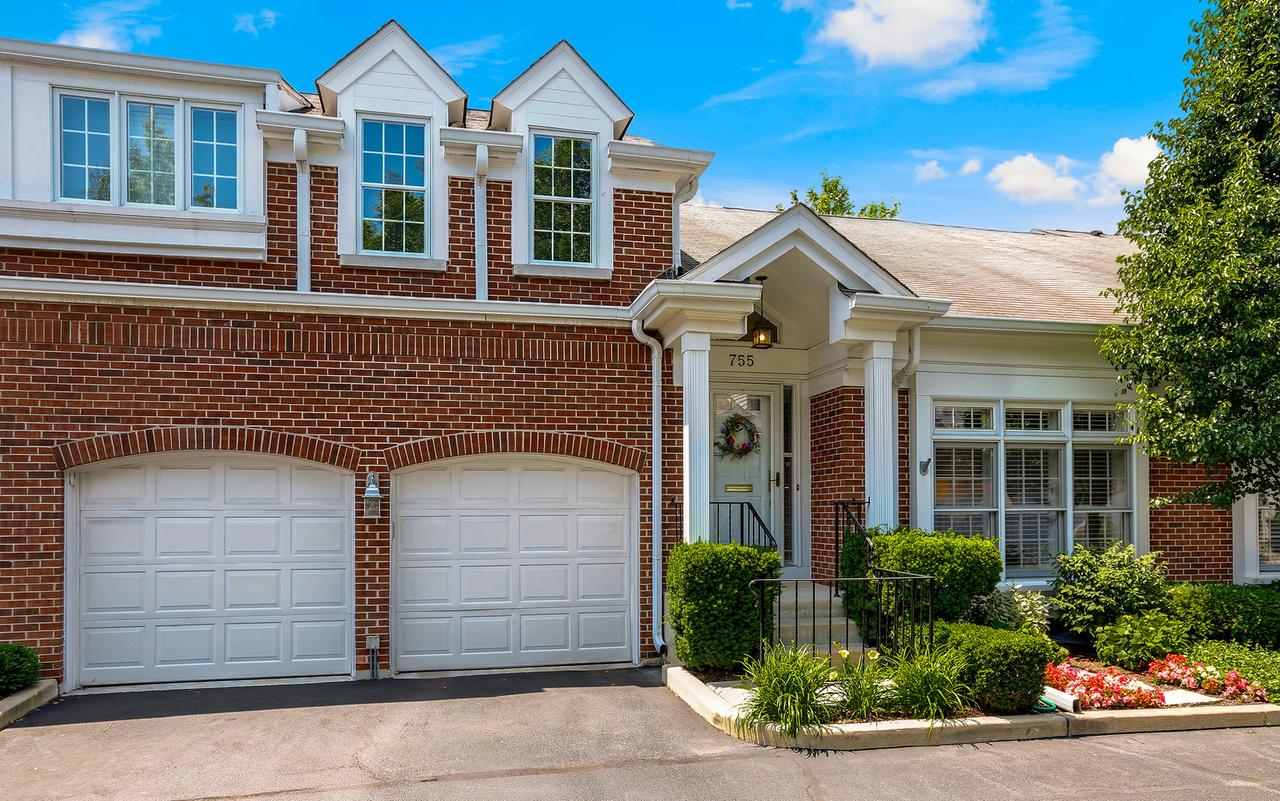 755 Hibbard Rd., Wilmette, IL 60091