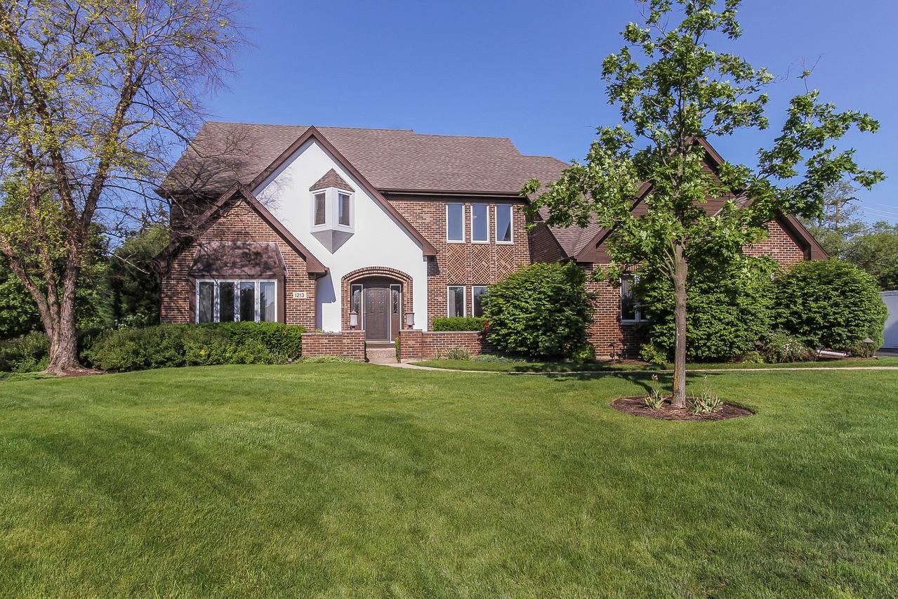 1213 Woodview Dr., Prospect Heights, IL 60070