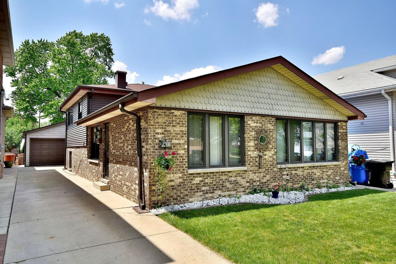 5814 N Oconto Ave., Chicago, IL 60631