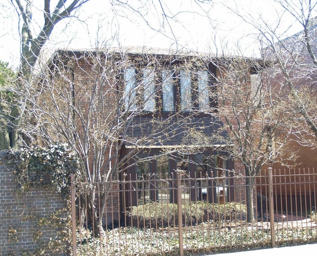 1945 N Larrabee St., Chicago, IL 60614