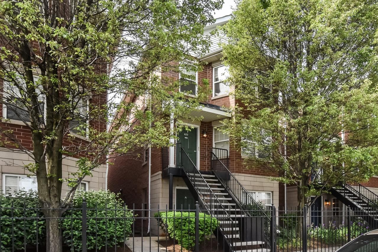 653 W Division St. #C, Chicago, IL 60610