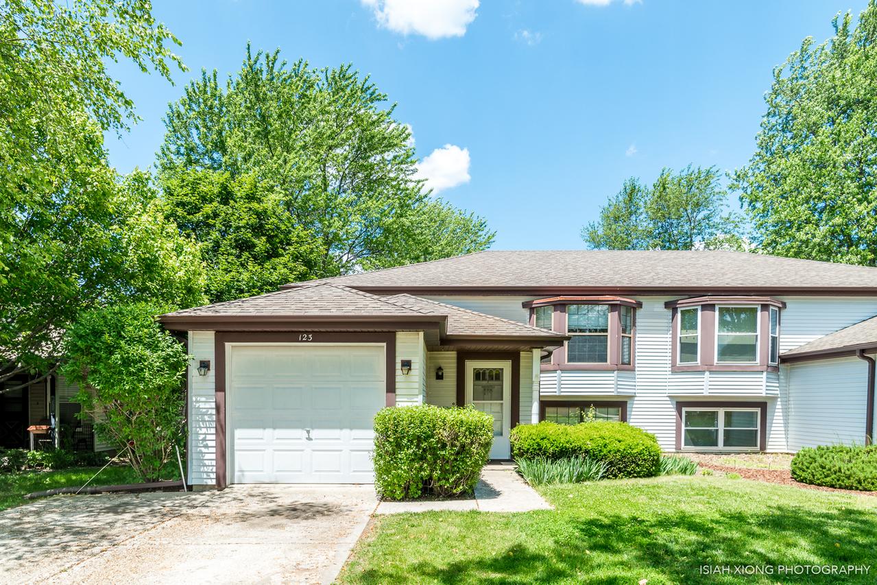 123 Meadows Dr., Sugar Grove, IL 60554