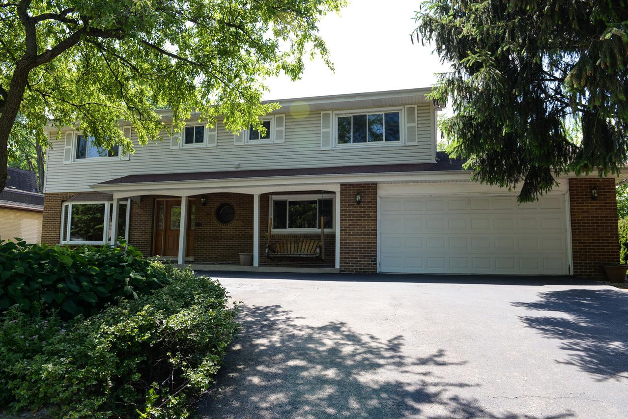 1720 Fieldwood Dr., Northbrook, IL 60062
