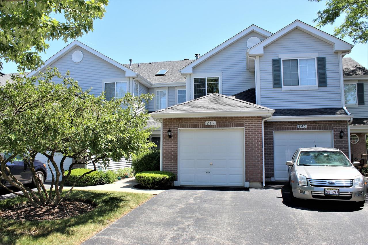 247 Camel Bend Ct., Schaumburg, IL 60194