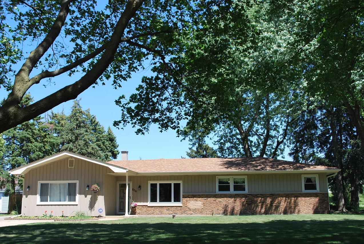 806 Barber Ln., Joliet, IL 60435
