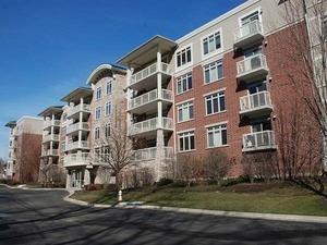 425 Benjamin Dr. #410, Vernon Hills, IL 60061