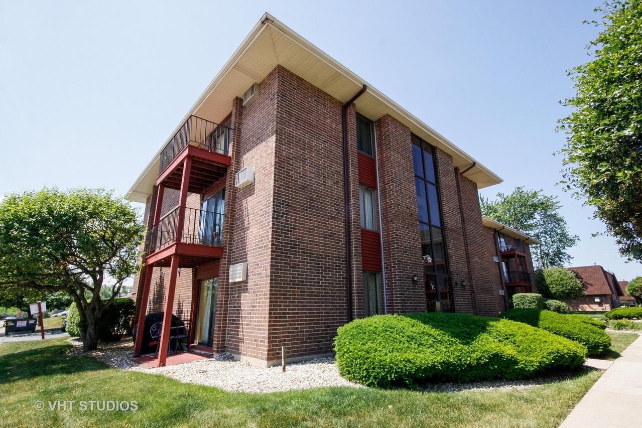 15834 Terrace Dr. #R3, Oak Forest, IL 60452