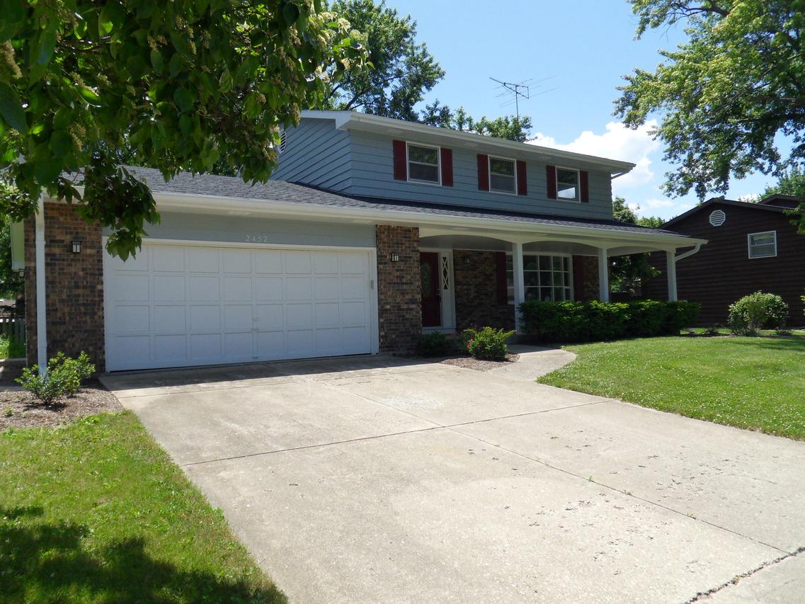 2452 Cambridge Dr., Aurora, IL 60506