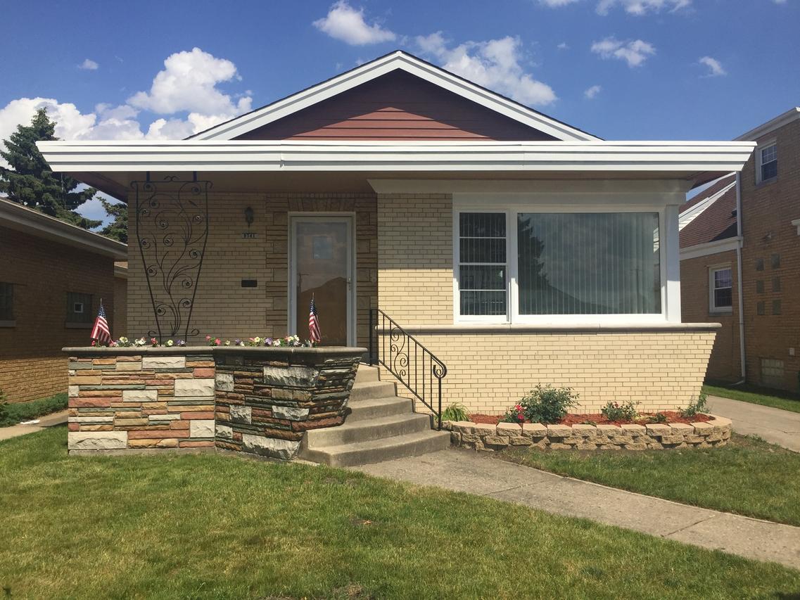 9741 S Albany Ave., Evergreen Park, IL 60805