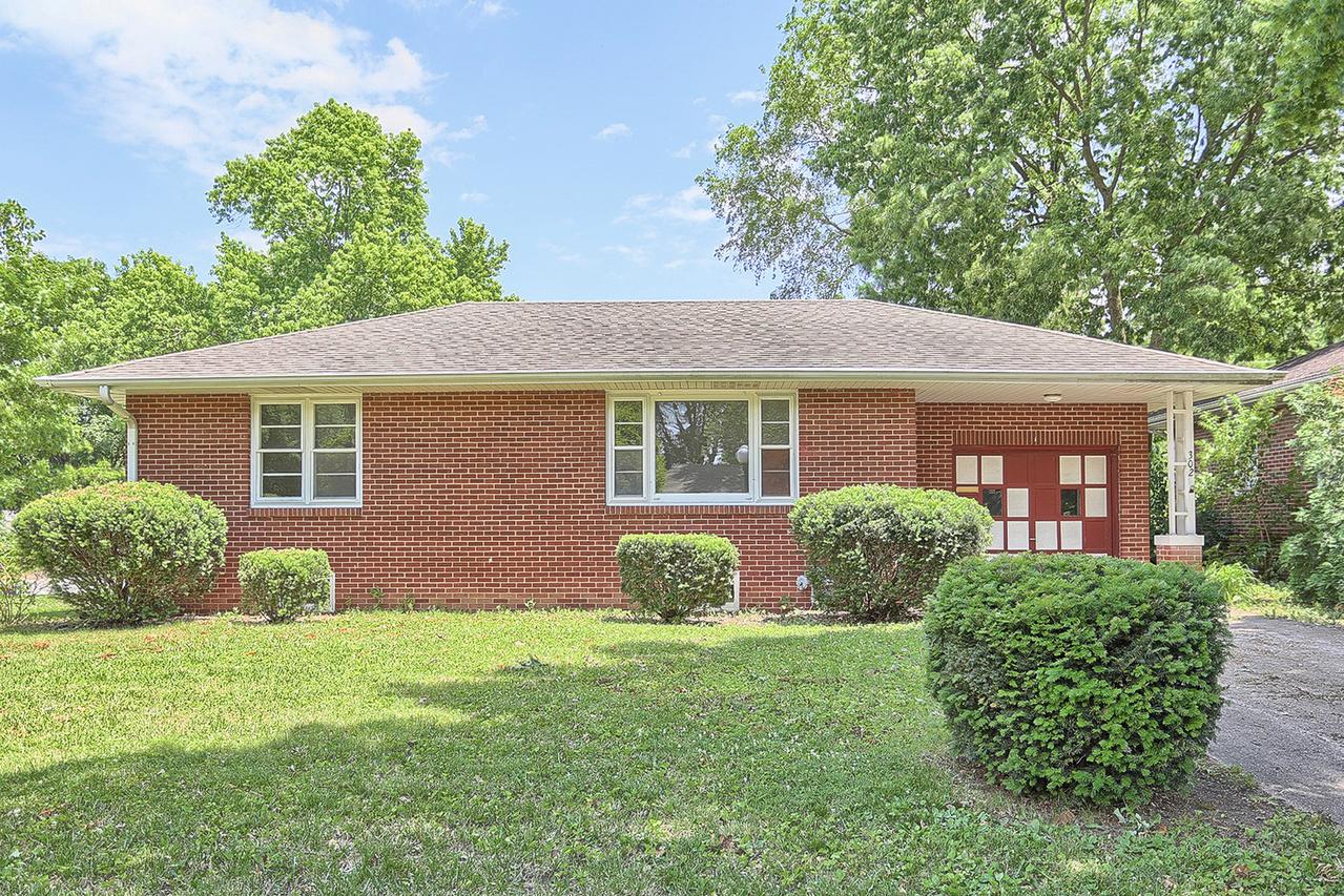 302 S Garfield Ave., Champaign, IL 61821