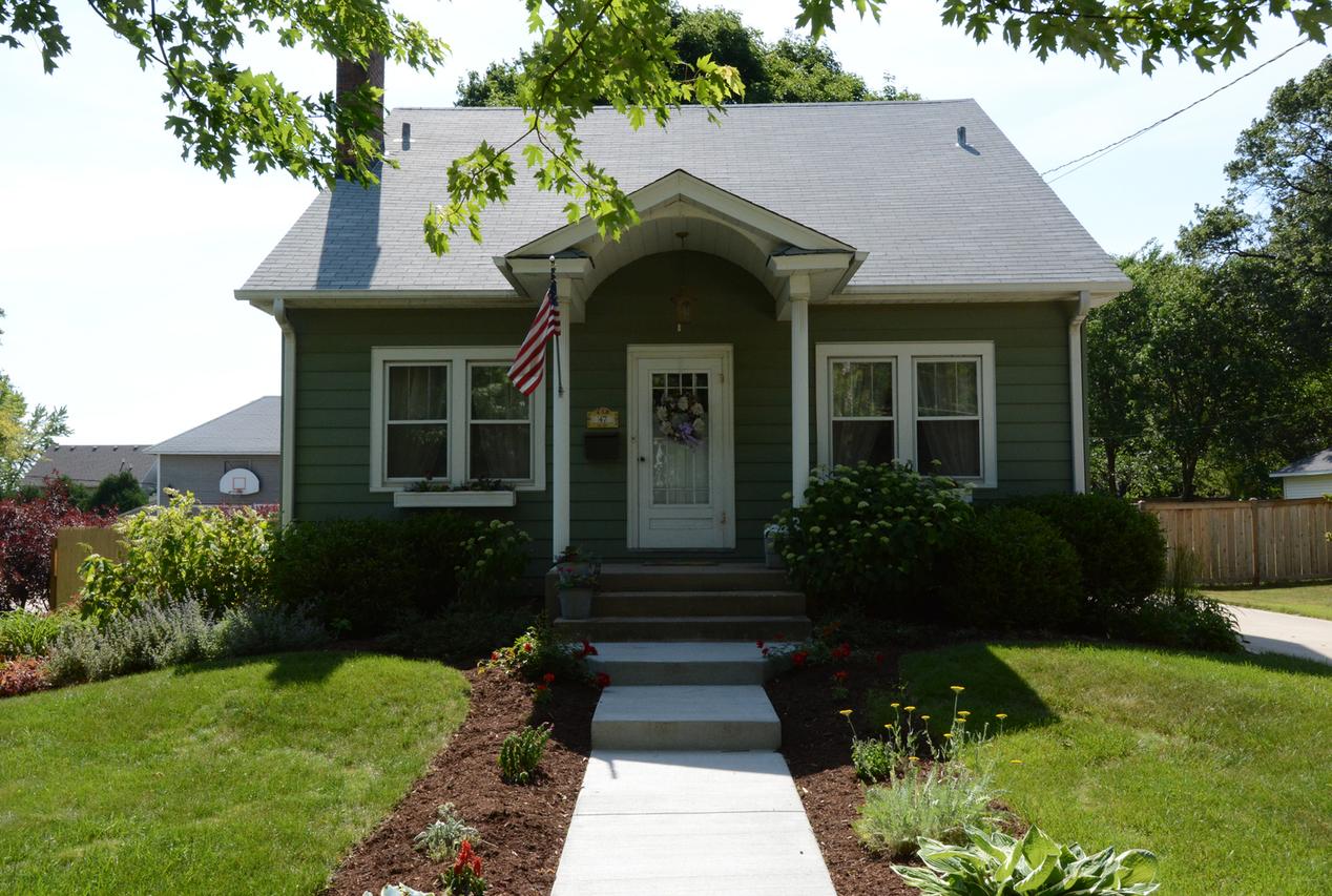 47 N 12th Ave., St. Charles, IL 60174