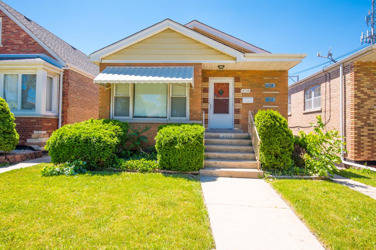 4718 S Laporte Ave., Chicago, IL 60638