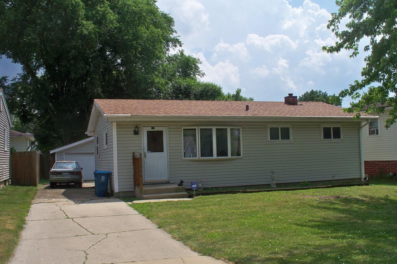 519 Glenview Ave., Aurora, IL 60505