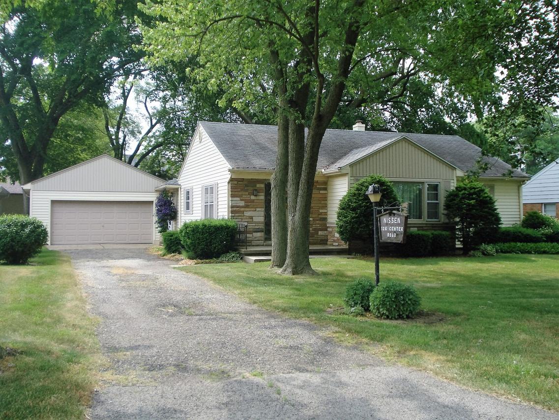 126 Center Rd., Frankfort, IL 60423
