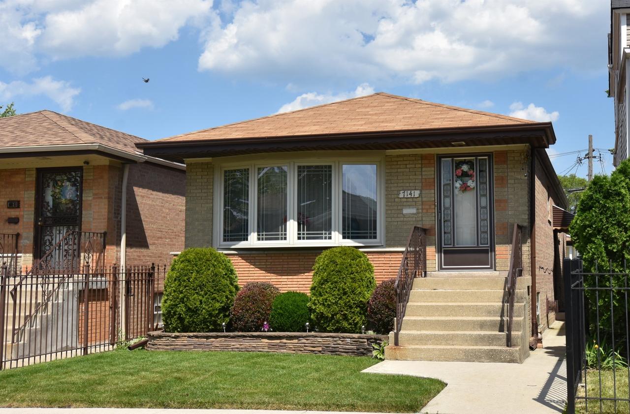 7141 S Oakley Ave., Chicago, IL 60636