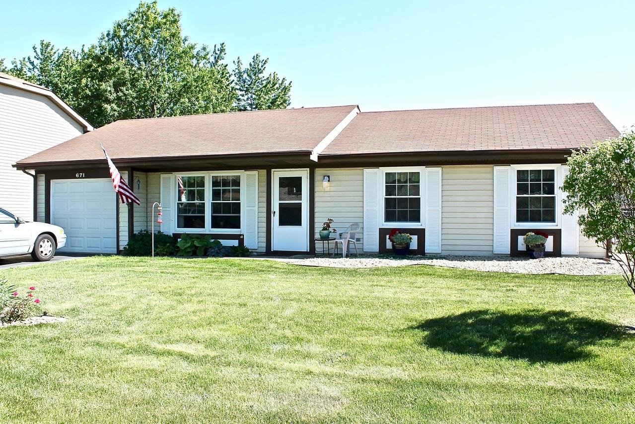 671 Niagara Dr., Bolingbrook, IL 60440