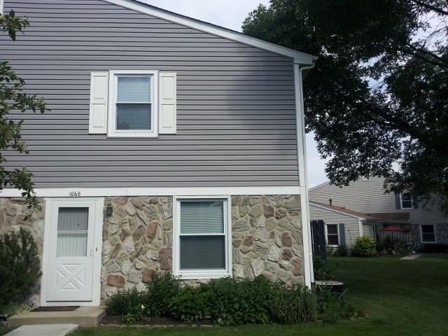 1068 Hampton Harbor Rd., Schaumburg, IL 60193