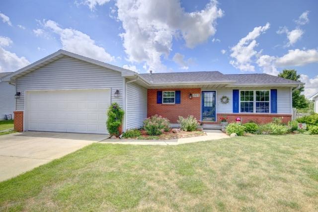 1505 E Grand Ave., St. Joseph, IL 61873